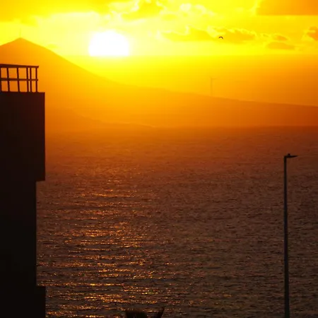 Canary Sunset Апартаменты *