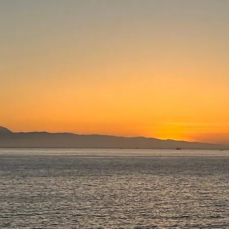 Canary Sunset Апартаменты *