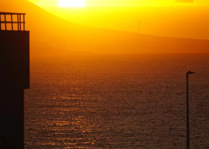 Canary Sunset Apartment *
