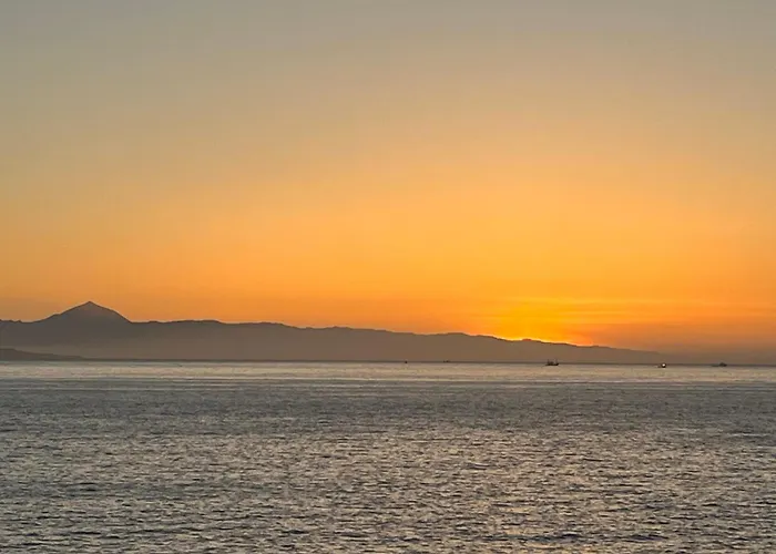 Canary Sunset Apartment *